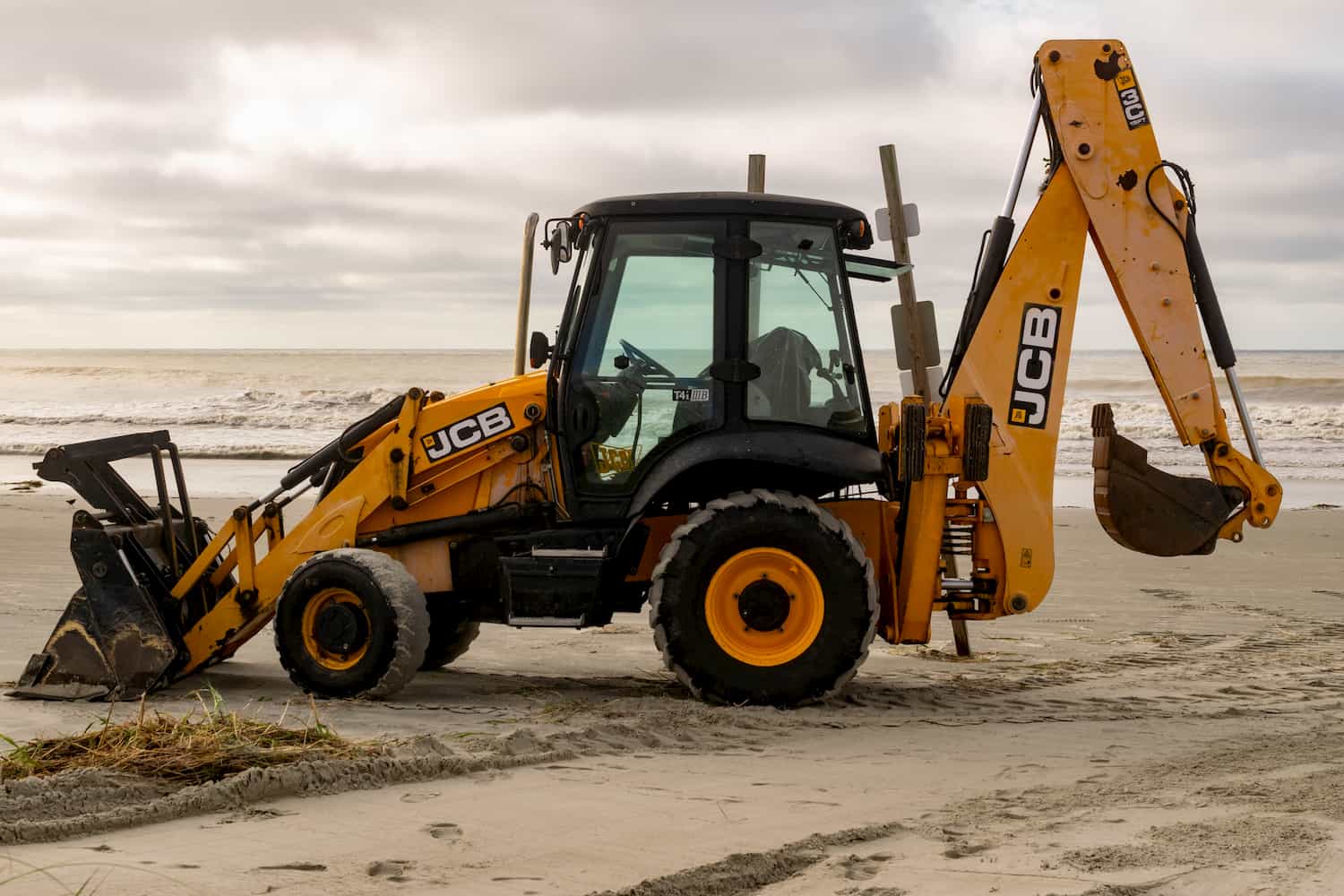 Backhoe loader for rent Constanta