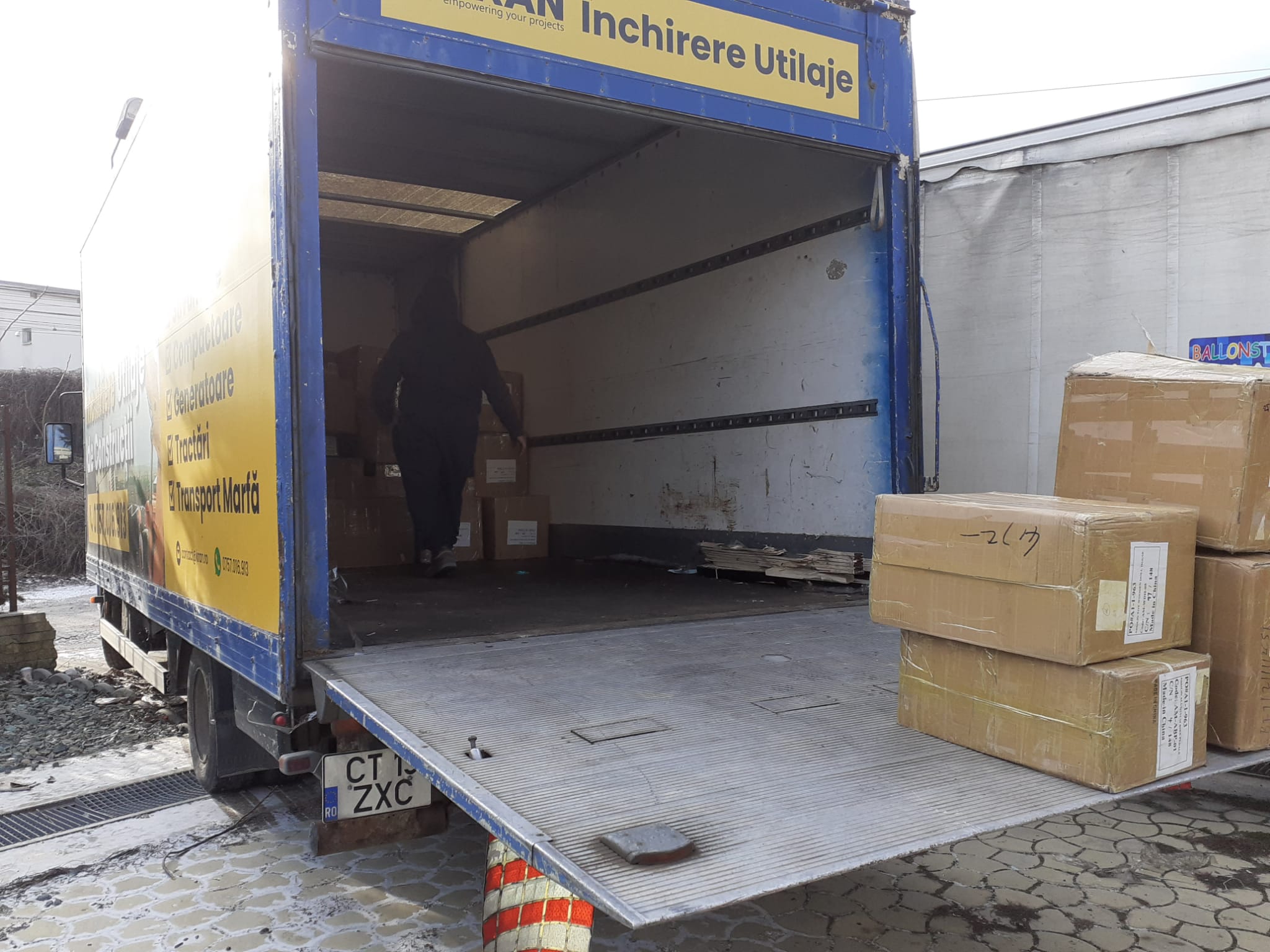 Inchiriere camion pentru transport marfa