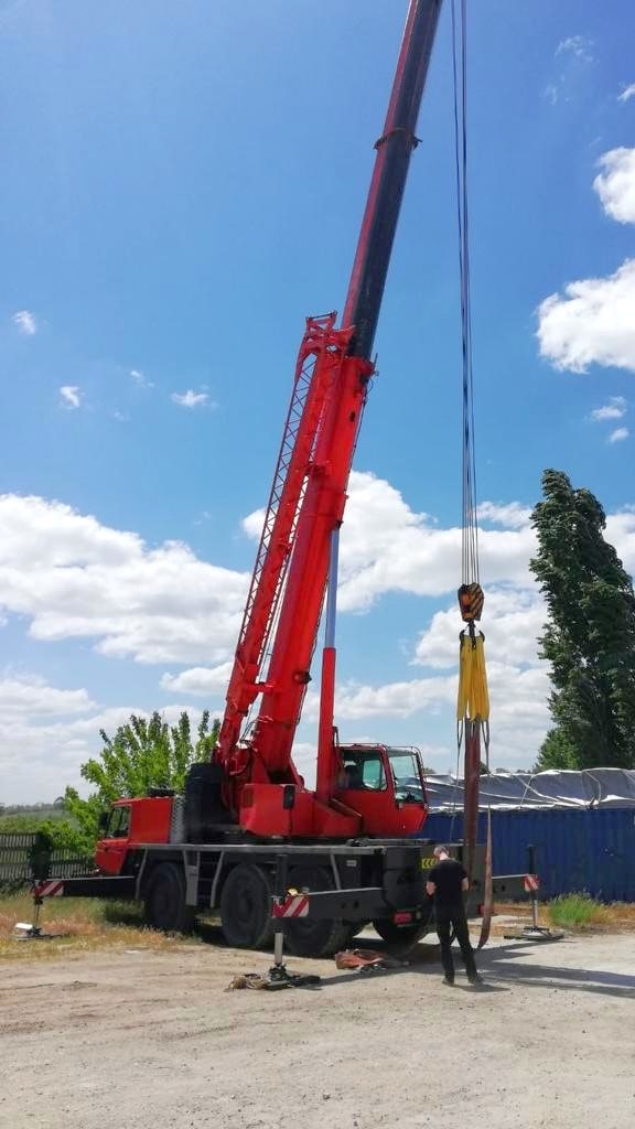 Ridicarea și Descărcarea Containerelor Folosind Automacaraua