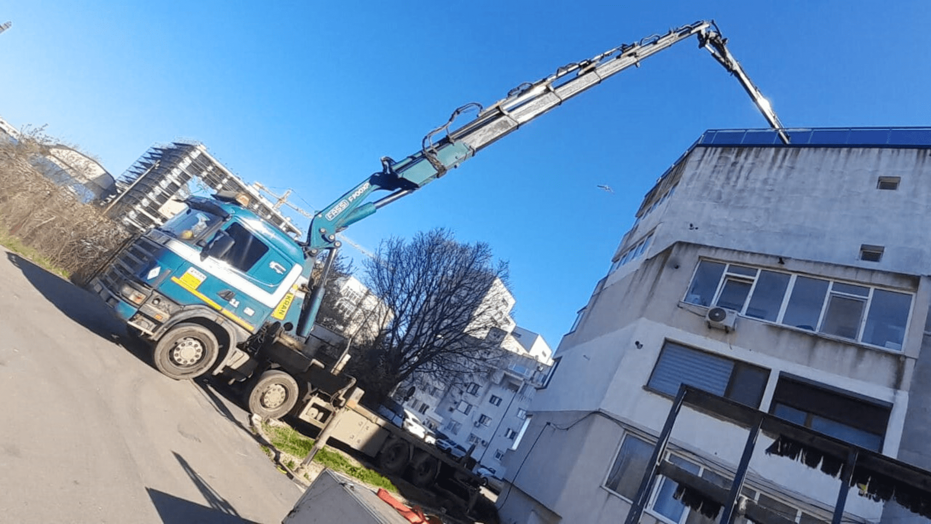 Lifting Fragile Materials