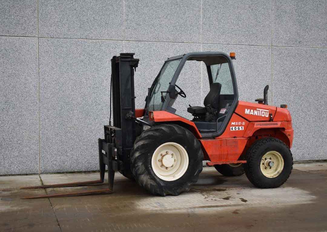 stivuitor rosu manitou